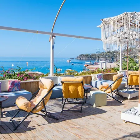 Oyster Residences - Adult Only Hotel