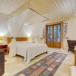 Ξενοδοχείο Oyster Residences - Adult Only 3*